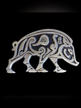 Vintage Celtic Boar 🐗 pewter brooch